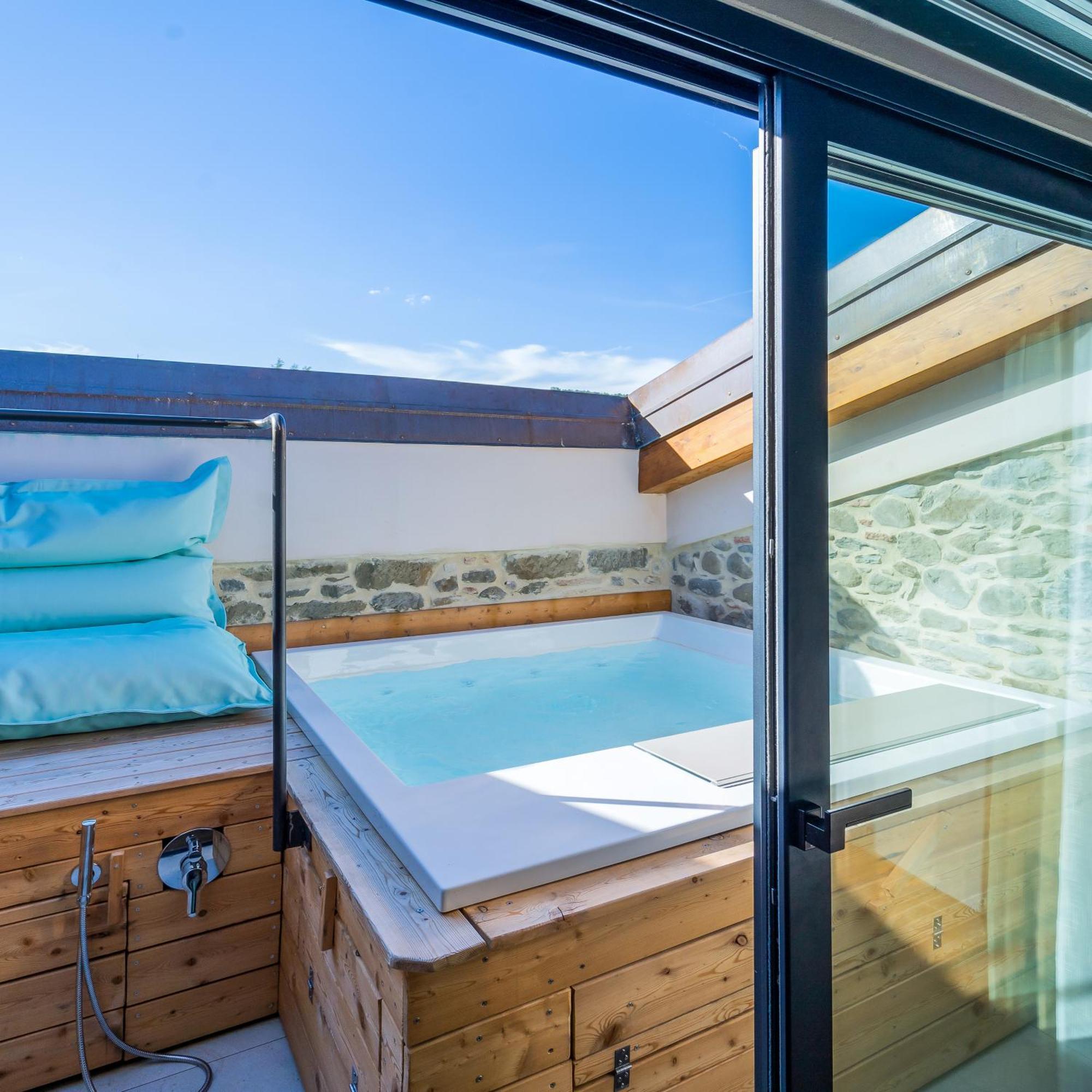 Boutique Via Roma 33 -Tuscany Experience - Adults Only Hotel & Spa Stia Buitenkant foto